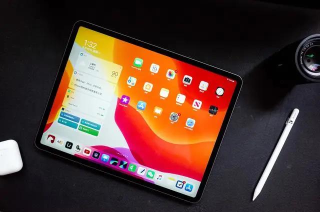 蘋果iOS要成iPhone OS ,網(wǎng)友:改得好
