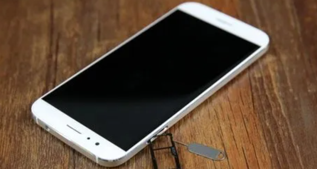 手機(jī)黑屏的原因